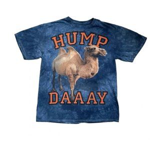 The Mountain T Shirt Hump Day ! Size S